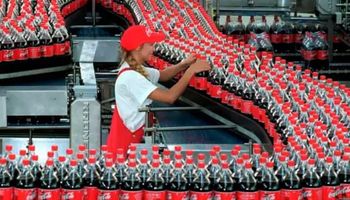 Coca-cola com Leite: multinacional promete investir R$ 886 milhões a governador gaúcho