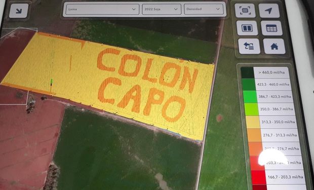 Fanático de Colón de Santa Fe utilizó la agricultura de precisión y dejó un llamativo mensaje