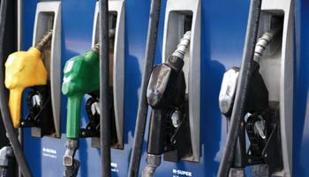 Combustibles: Misiones aplica un precio diferencial y cupos para extranjeros
