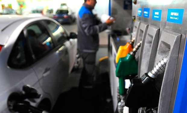 Hasta el momento las petroleras no trasladaron el aumento a precio final.