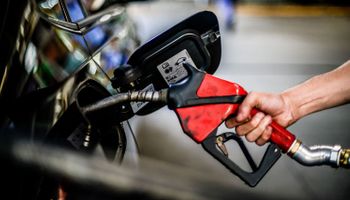 Governo apresenta projeto que aumenta mistura de etanol na gasolina para 30%