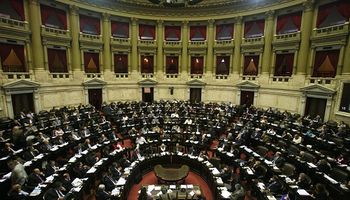 El Gobierno presenta el proyecto de emergencia económica ante la Cámara de Diputados