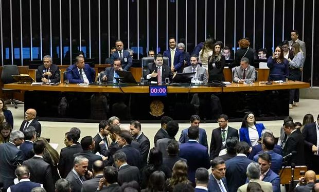 Congresso impõe derrota ao governo e garante isenção fiscal para Fiagros e FIIs