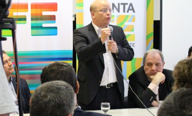 "Venimos desarrollando en Santa Fe un conjunto de iniciativas que tienen por objetivo apuntalar al pequeño y mediano productor", manifestó Contigiani.