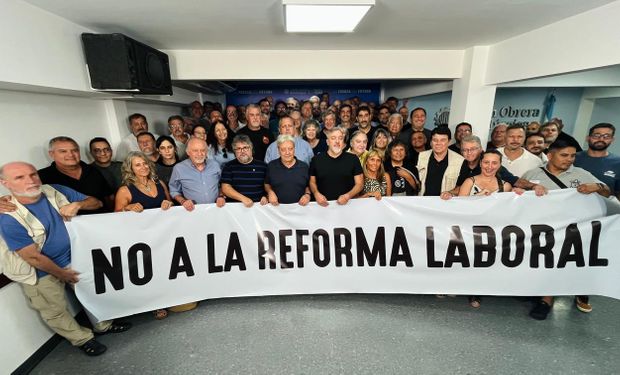 Aceiteros paran puertos y la agroexportación apunta a que es un reclamo "sin otra justificación que la política": estos son los puertos afectados