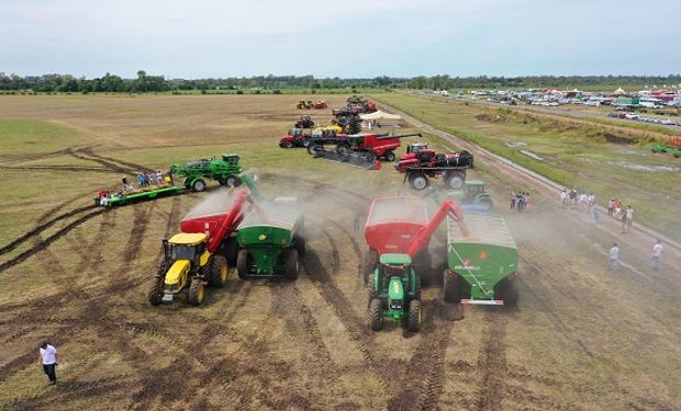 Contratistas rurales destacan que "en Argentina los prestadores de servicios son más importantes que en otros lugares del mundo".