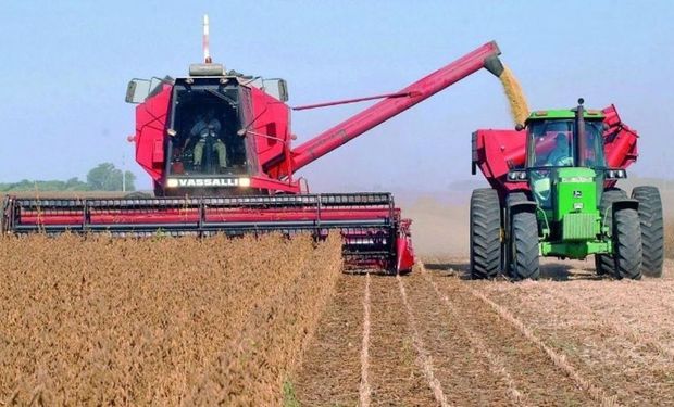 Las ventas de cosechadoras y tractores cayeron en 2020, mientras que la producción de maquinaria agrícola creció