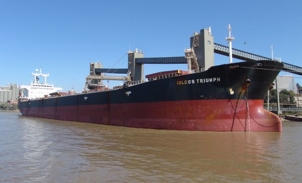 A medida que un campo está más alejado de los puertos rosarinos, el peso de la factura del flete es mayor.