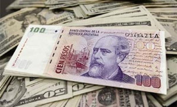 Dólar blue no encuentra techo y se dispara a un nuevo récord