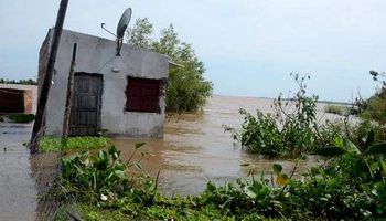 Ríos del Litoral siguen creciendo: 7 mil evacuados en 5 provincias