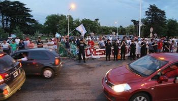 Trabajadores de Cresta Roja levantan la protesta en Ezeiza