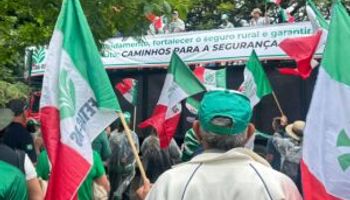 Compras do governo aliviam crise do leite, mas são insuficientes, diz Fetag