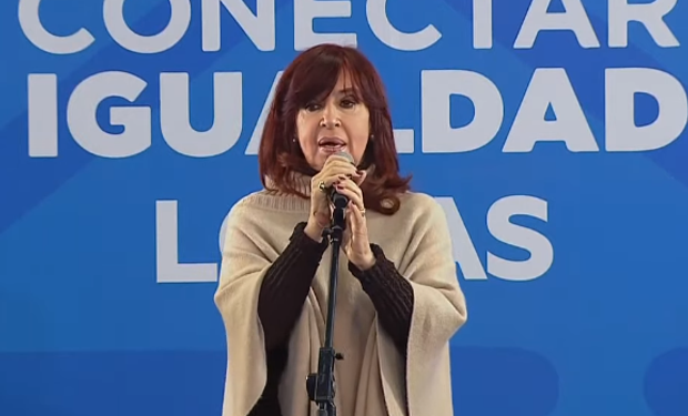 Cristina Kirchner citó a una empresa de agro durante un acto con Kicillof