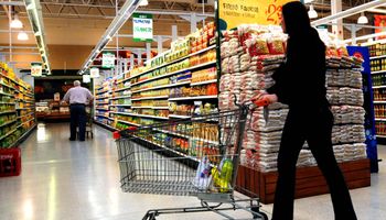 Dos días antes del vencimiento, no se sabe si seguirá la lista de 500 productos congelados