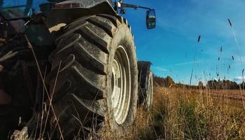 Una industria clave del agro advirtió la "compleja" situación y suplicaron "una mayor previsibilidad” para tener un rebote en 2025: representan el 80% de la venta de tractores