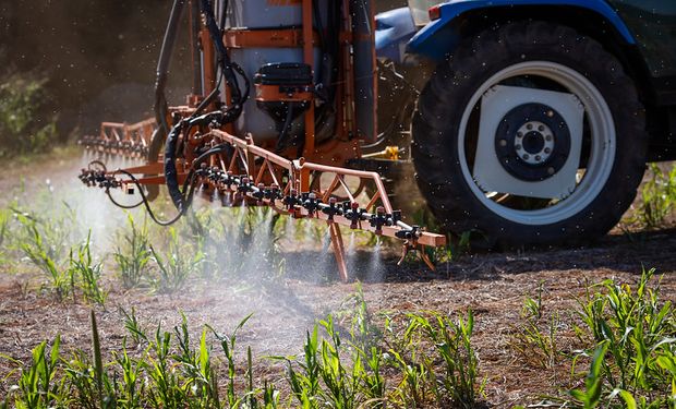 Uso de defensivos agrícolas avança 3,1% no Brasil no 1º semestre de 2025