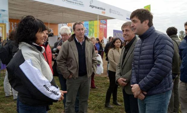 El secretario Delgado con la presidenta de AgroActiva, Roxana Nardi. Foto: MAGyP