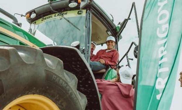 La demanda laboral del agro supera a la oferta y Lartirigoyen avanza con su programa para jóvenes: "Son multiplicadores de saberes"