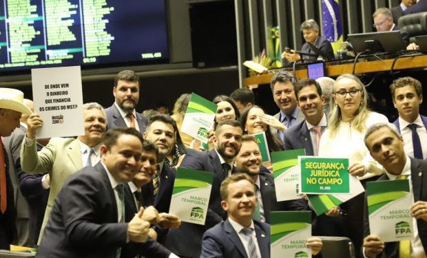 Bancada do agronegócio comemorou a aprovação. (Foto - FPA)