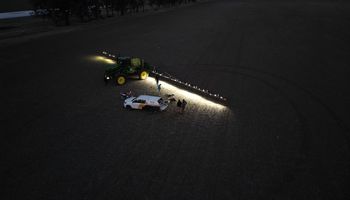 Reducen en un 90% el uso de agroquímicos y consiguieron US$ 2 millones para seguir creciendo: "Como fue en los 90 con la siembra directa, Argentina se posicionó como referente en innovación agropecuaria"