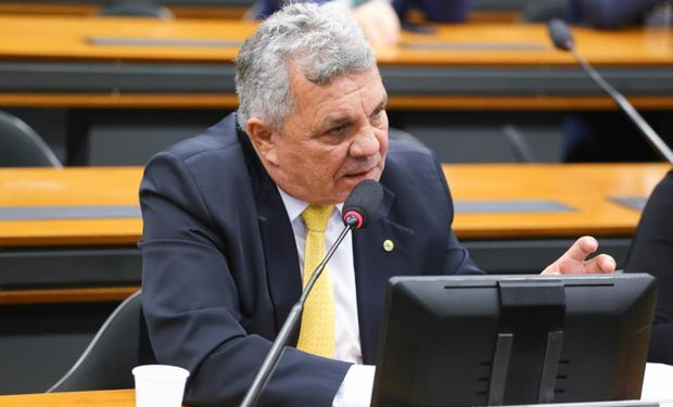 Deputado Alberto Fraga (PL-MS) alterou o texto para que o cadastro fosse de invasões de propriedades e não de invasores.