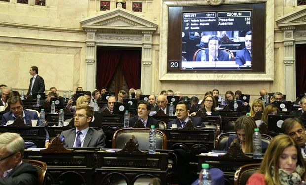 Cámara de diputados debate la reforma tributaria