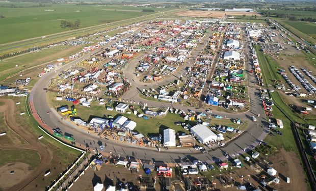 Primeras ofertas de Expoagro: ofrecen productos con un 30% de descuento y 10% adicional pagando con Visa Agro