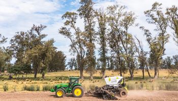 De un sueño a revolucionar la siembra, la empresa argentina que hace historia en el campo con una máquina única: "Cuando el desafío se vuelve pasión"