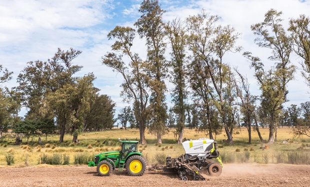 De un sueño a revolucionar la siembra, la empresa argentina que hace historia en el campo con una máquina única: "Cuando el desafío se vuelve pasión"