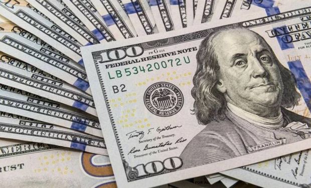 El dólar blue resiste por encima de $ 200