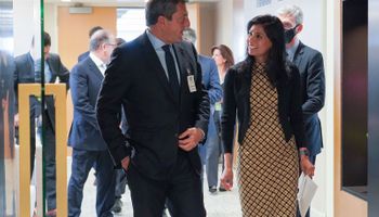Massa se reunió con el FMI y alimentó los rumores de un dólar especial para el campo