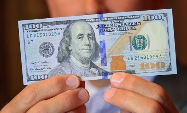 Dólar: con una nueva suba del blue, la brecha superó el 90% 