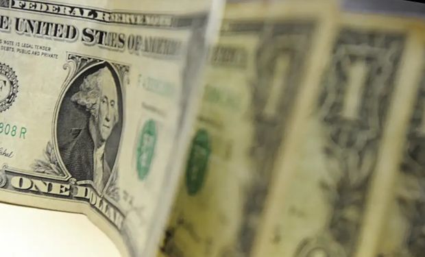Dólar ultrapassa R$ 5,40 pela primeira vez em 18 meses após declaração de Lula