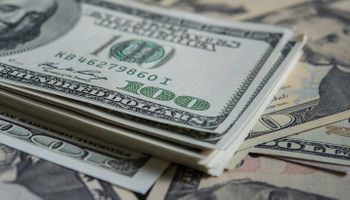 El dólar blue trepó a $272 y la becha cambiaria sigue por encima del 110%