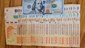 La cotización del dólar blue supera los $340 y la brecha cambiaria roza el 165%