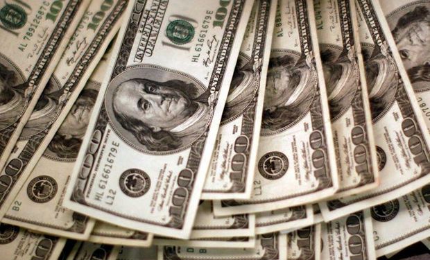 Sube el dólar: unifican las percepciones al dólar ahorro, qatar y tarjeta