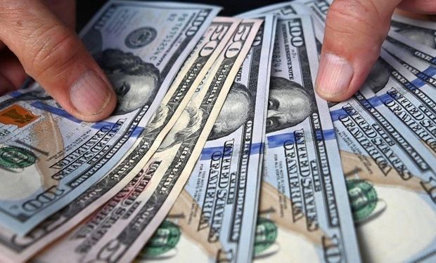 El dólar blue tocó un récord y, por ahora, se frenó