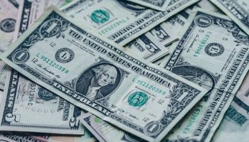 El dólar ya se vende a $ 642 en los países vecinos: quién lo tiene más caro