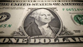 El dólar blue cae hasta los $190: qué dicen los analistas sobre el convulsionado mercado cambiario actual