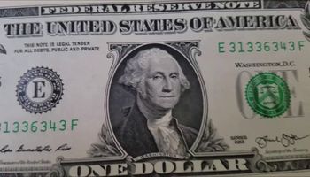 El dólar blue se acerca al solidario y la brecha con el oficial se reduce al 90 %
