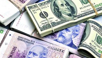 El dólar blue cayó a $ 14,65, mientras que la divisa oficial subió medio centavo