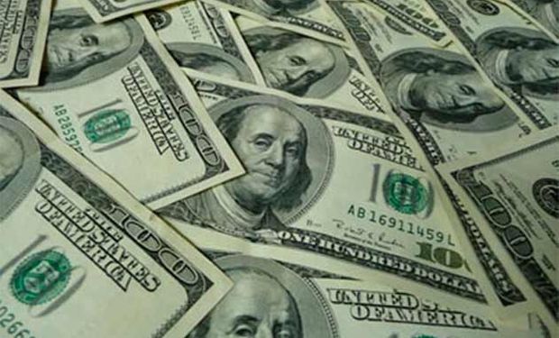 Tras perforar el martes el piso de los $ 13, el dólar "contado con liqui" rebotó y ganó 11 centavos para cerrar a $ 13,04.