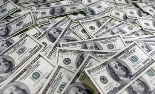 Dólar oficial continuó ayer con su marcha alcista.