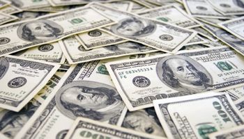 El BCRA compró unos u$s 100 M y el dólar mayorista trepó 17 centavos a $ 13,94