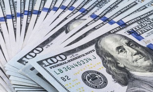 El dólar cede 35 centavos y cotiza a $ 39,52.