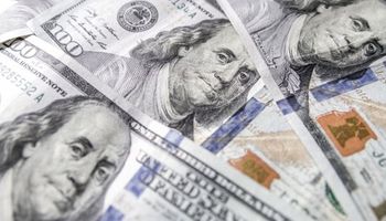 Dólar: el blue llegó a los $ 120 y la brecha con el oficial es del 81 %