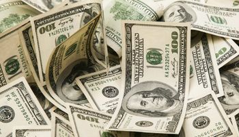 El dólar blue se plantó a $ 159 y las cotizaciones financieras caen en debut de nuevas medidas
