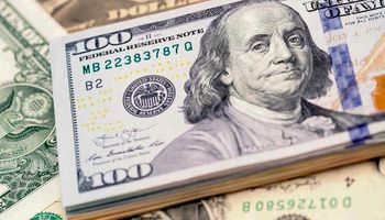 El dólar blue vuelve a dispararse y opera en niveles máximos en ocho meses