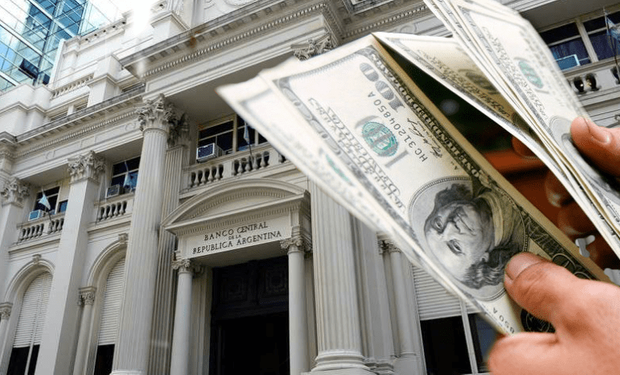 El dólar blue subió a $ 150 mientras el BCRA anotó su décima compra consecutiva