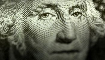 El dólar oficial avanzó a $ 8,985 y el BCRA compró u$s 60 millones